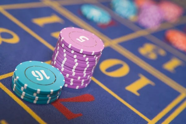 perkasajitu slot mobile app interface showing live football and casino games